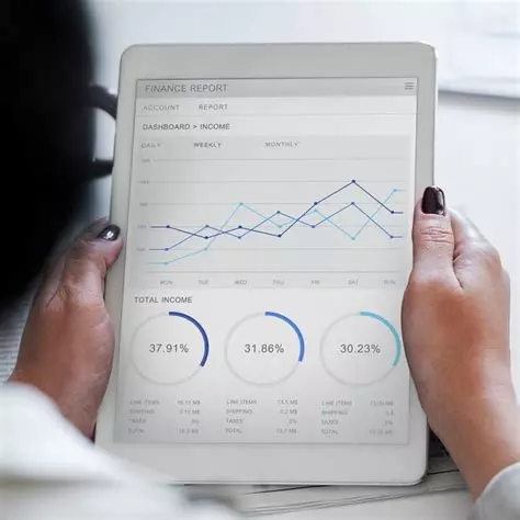Personne analysant des données
